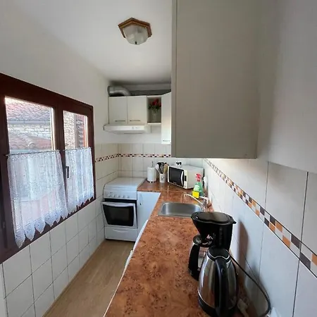Bajo Apartment